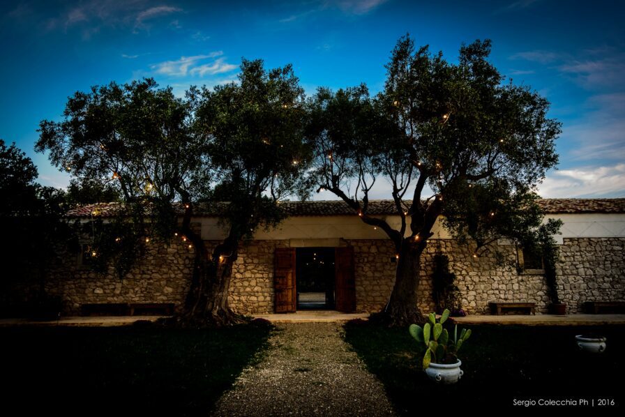 Don Nunzio e Cavallo Masseria Puglia Anna Di Monte Gravalosdimonte